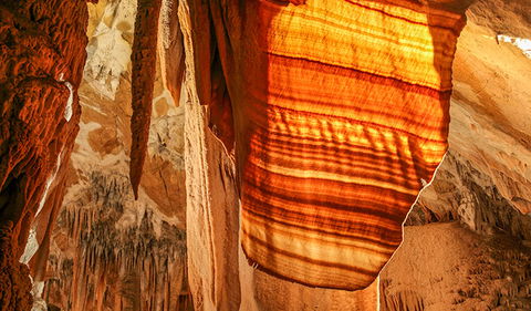 Junction Cave - Hervey Bay Accommodation 2