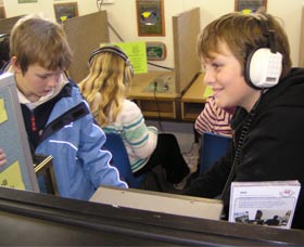 Kurrajong Radio Museum - Tourism Hervey Bay 2
