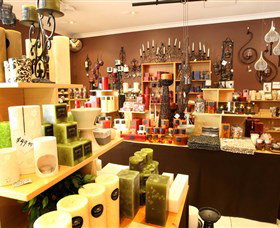 Hunter Valley Gardens Shopping Village - Hervey Bay Accommodation 1