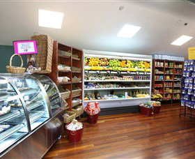 Hunter Valley Gardens Shopping Village - Hervey Bay Accommodation 3
