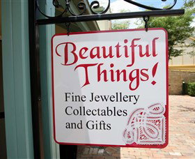 Hunter Valley Gardens Shopping Village - Hervey Bay Accommodation 6