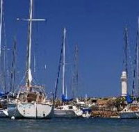Wollongong and Harbour Lighthouse - Hervey Bay Accommodation