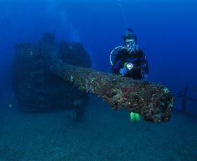 HMAS Brisbane Dive Site - Hervey Bay Accommodation 1