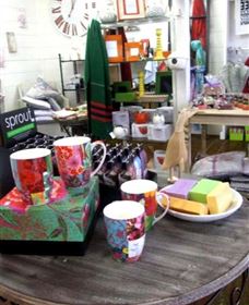 The Famous Tinonee Cafe And Gift Shop - Hervey Bay Accommodation 0