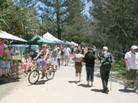 Burleigh Art And Craft Markets - Tourism Hervey Bay 2