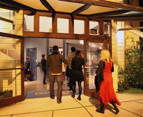 Jetty Memorial Theatre - Hervey Bay Accommodation 1