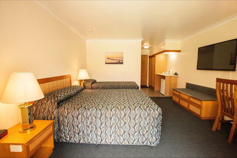Comfort Inn Bay Of Isles - Tourism Hervey Bay 1
