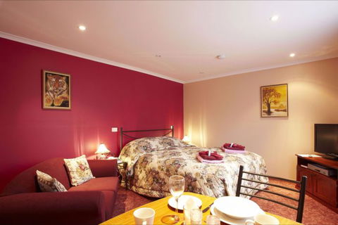 NorthEast Restawhile Bed And Breakfast - Hervey Bay Accommodation 12