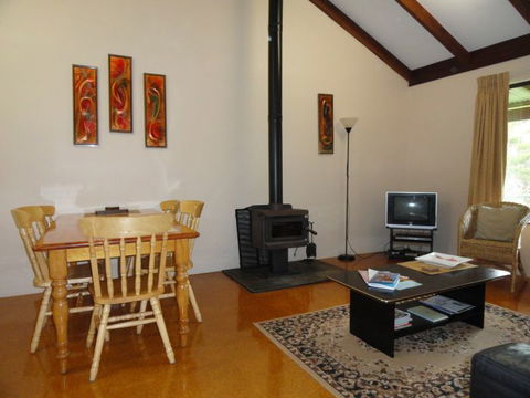 Tinglewood Cabins - Hervey Bay Accommodation 0
