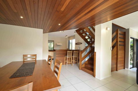 Glen Eden Beach Resort - Hervey Bay Accommodation 2