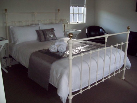 Calgary Accommodation & Killara Accommodation - Hervey Bay Accommodation 1