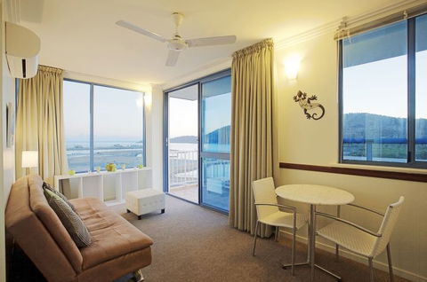 At Whitsunday Vista Resort - Hervey Bay Accommodation 2