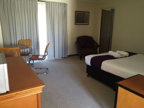 Balranald Motor Inn  - Hervey Bay Accommodation 5