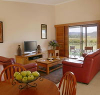 Nightingale Wines Luxury Villas - Hervey Bay Accommodation