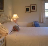 Trafalgar Bed and Breakfast and Annie's cottage - Hervey Bay Accommodation