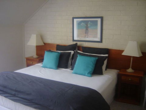 Girraween Country Inn - Tourism Hervey Bay 0