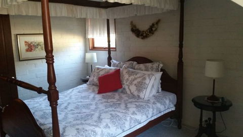 Girraween Country Inn - Tourism Hervey Bay 1