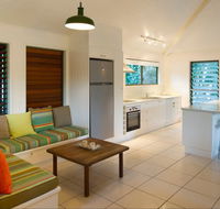 The Retreat Beach Houses - Hervey Bay Accommodation
