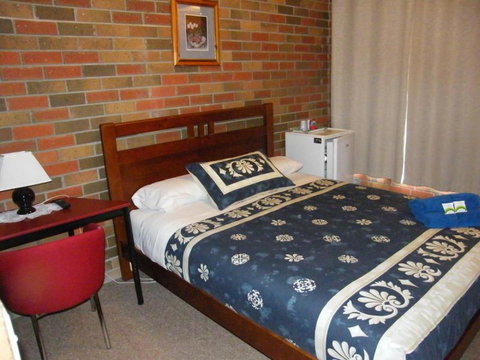 Boomers Guest House Hamilton - Hervey Bay Accommodation 0