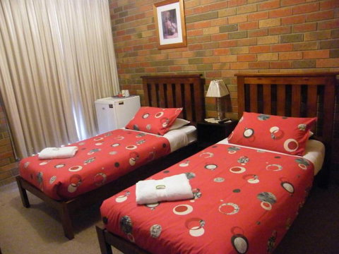 Boomers Guest House Hamilton - Hervey Bay Accommodation 1