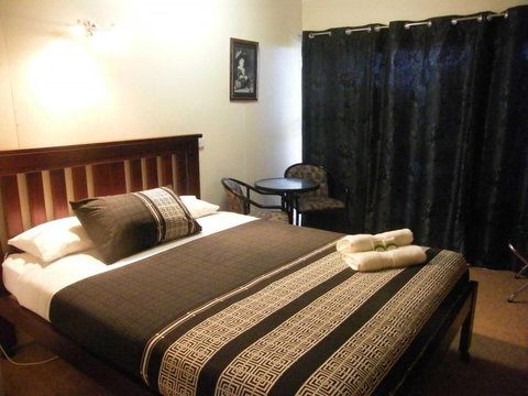 Boomers Guest House Hamilton - Hervey Bay Accommodation 2