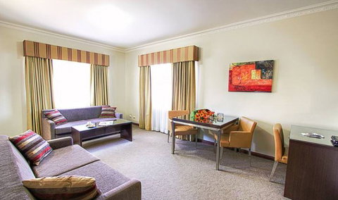 Governor Macquarie Motor Inn - Hervey Bay Accommodation 6