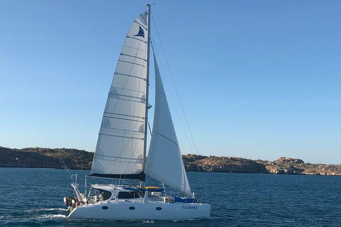 SAILING CHARTER TO CARNAC ISLAND - Hervey Bay Accommodation 0