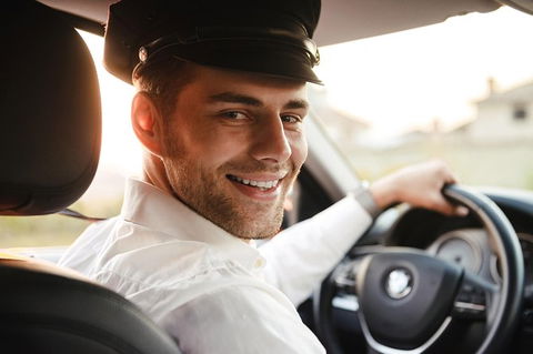 Round Trip Transfer In Private Vehicle From-to Airport In Adelaide Downtown - Hervey Bay Accommodation 3