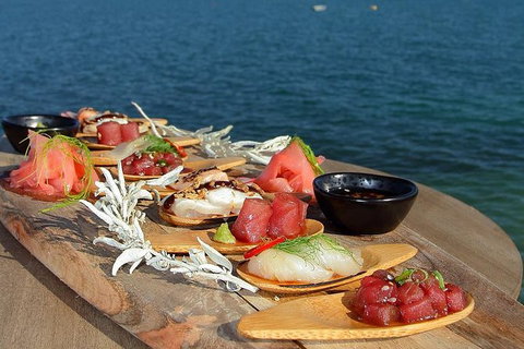 Island Discovery Package - Aquarium Swim & Seafood Tasting Platter - Hervey Bay Accommodation 0
