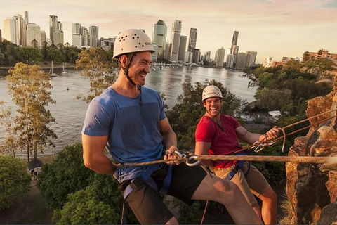 Abseiling The Kangaroo Point Cliffs In Brisbane - Hervey Bay Accommodation 0