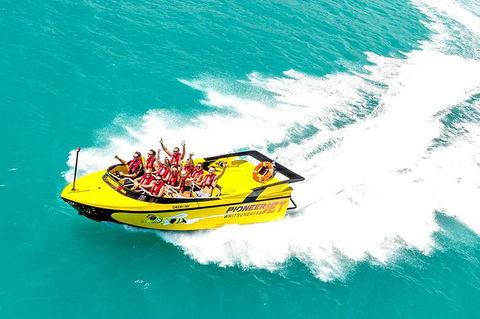 Airlie Beach Jet Boat Thrill Ride - Hervey Bay Accommodation 12