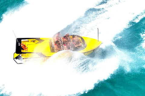 Airlie Beach Jet Boat Thrill Ride - Hervey Bay Accommodation 9
