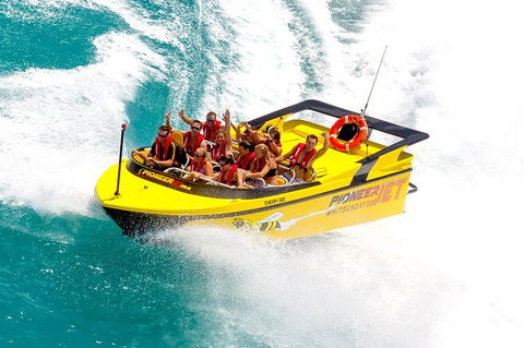 Airlie Beach Jet Boat Thrill Ride - Hervey Bay Accommodation 11