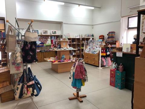 Copper Country Keepsakes - Tourism Hervey Bay 0