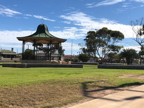 Davies Square, Wallaroo - Hervey Bay Accommodation 1