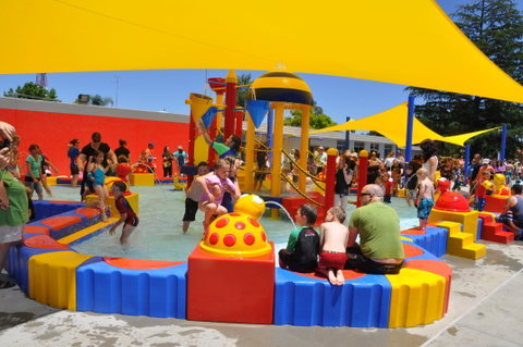 Holland Park Pool - Hervey Bay Accommodation 0