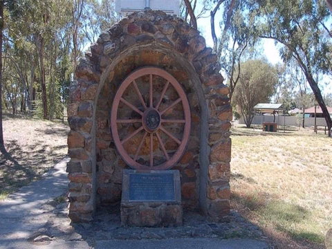 Jindera Pioneer Cairn - Tourism Hervey Bay 0
