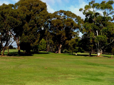 Nathalia Golf Club - Hervey Bay Accommodation 2