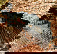Red Hands Cave Walking Track - Blue Mountains National Park - Hervey Bay Accommodation