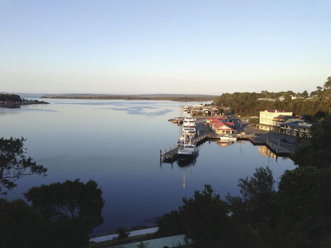 Strahan - Hervey Bay Accommodation 0