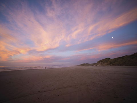 Strahan - Hervey Bay Accommodation 2
