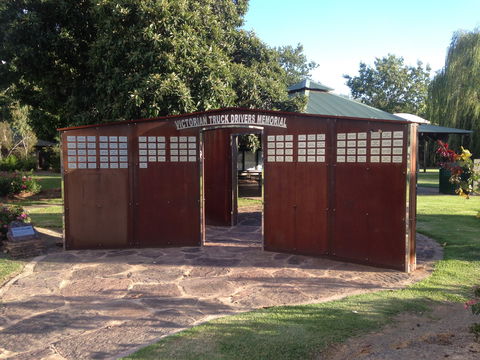 Victorian Truck Drivers Memorial - Hervey Bay Accommodation 0