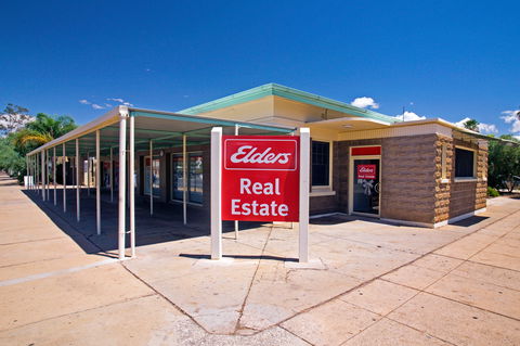 Former Alice Springs Telegraph Repeater Station And Post Office. - Hervey Bay Accommodation 1