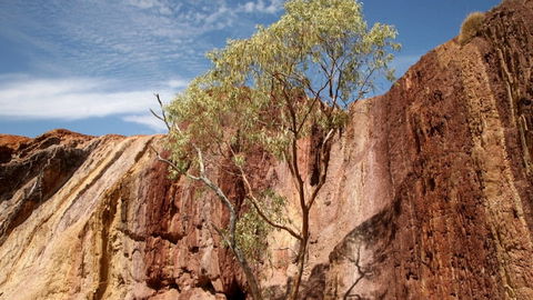 Ochre Pits - Hervey Bay Accommodation 0