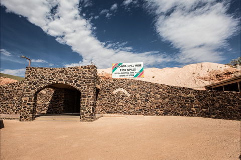 Umoona Opal Mine And Museum - Tourism Hervey Bay 0