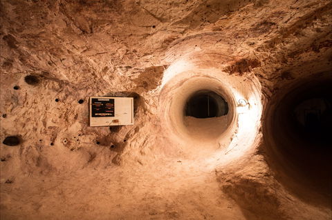 Umoona Opal Mine And Museum - Tourism Hervey Bay 1