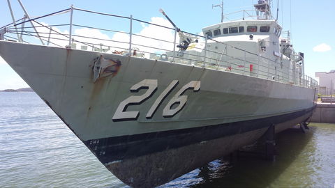 HMAS Gladstone - Hervey Bay Accommodation 0