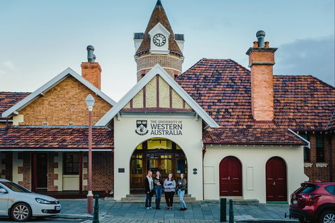 Old Post Office - Hervey Bay Accommodation 0