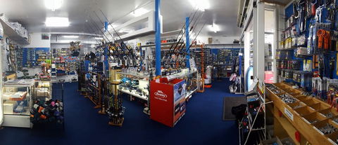 Rocks Marine Bait And Tackle - Hervey Bay Accommodation 0