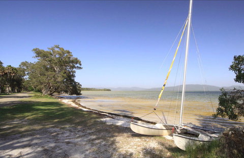 Sailing Club Picnic Area - Tourism Hervey Bay 0